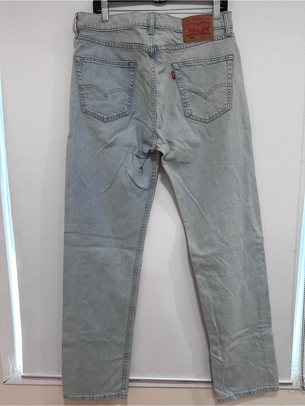 Levi's Men's Light Blue Straight Jeans - Classic Back Pocket